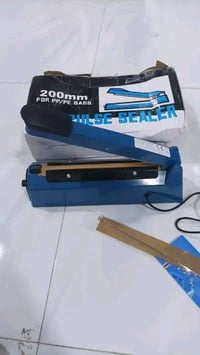 كابسة اكياس نايلون ب 20ألف ويوجد توصيل لجميع المحافظات ب 5ألاف 0781029...