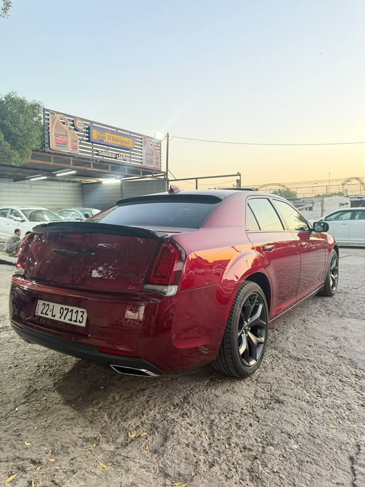 السلام عليكم كلايسلر s300
موديل ٢٠٢٣
*وارد امريكي حادث جدا خفيف طلقتين بل بنيد 
وصار بيه تبديل جاملغ اصلي بل عراق 
بدون ايرباك  بل كارتون سياره جديده 
* عداد المسافات٥٣ الف بعدهه على مشي امريكا
* ⁠وصور الحادث موجوده بل منشور
* ⁠سياره رقم اربيل تحويل مباشر  
* ⁠رادار جانبي 
* ⁠حساس امامي خلفي 
* ⁠كامرة
* ⁠مقاعد تدفئة 
* ⁠تدفئة مقود
* ⁠بانوراما
* ⁠مراقبة النقاط العمياء 
* ⁠تشغيل عن بعد 
* ⁠مصابيح زينون الامامية
* ⁠دمام بل جنطه 
السعر ٢٨٥
مكان السيارة بغداد  

‏‏ ***********
