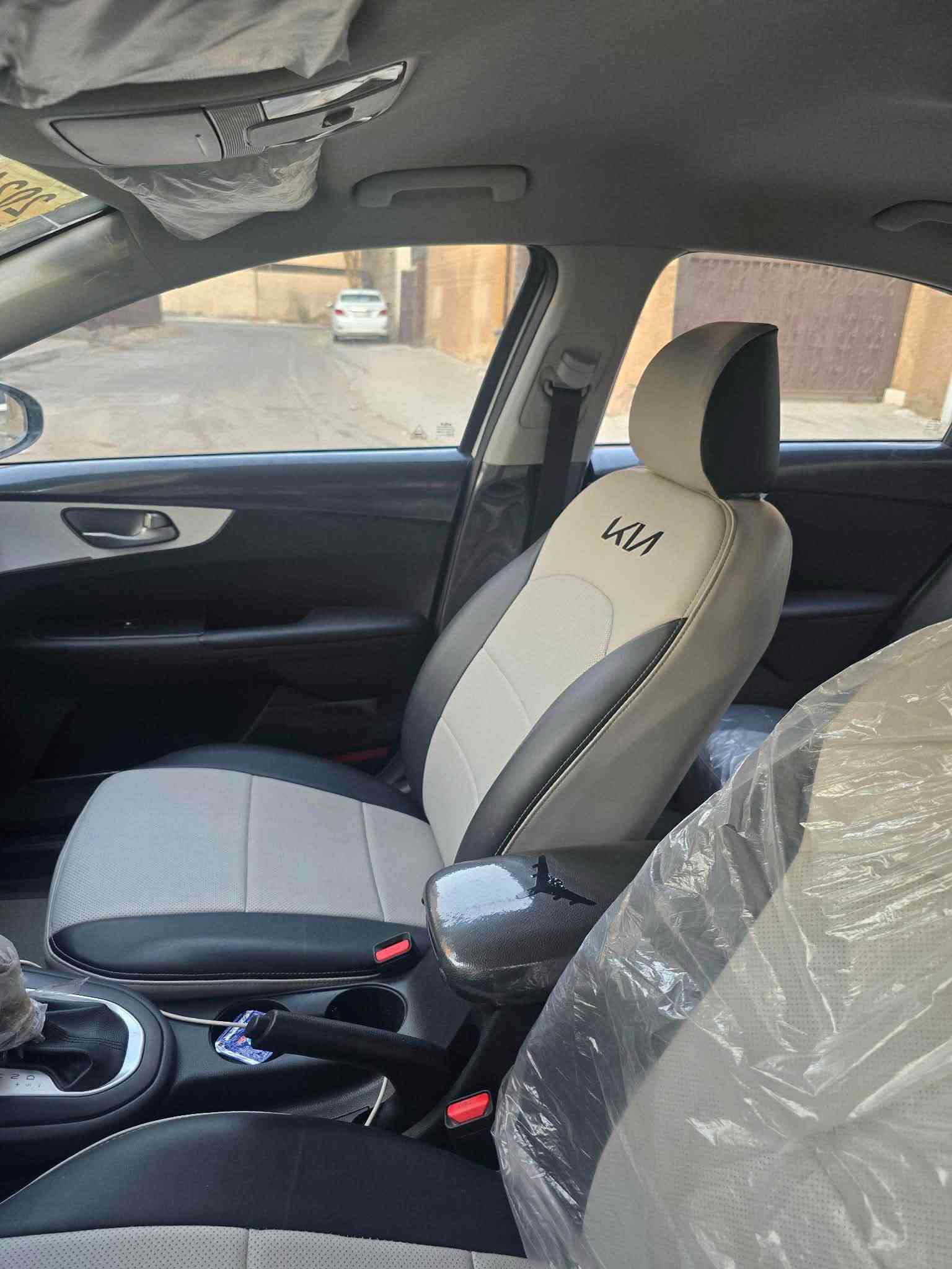 مكلف بالنشر !!!!!
🫡السلام عليكم للبيع 
🚗كيا سيراتو 
موديل 2024
مكينه 2000🧐
🚶‍♂️ماشيه 29 الف 
مكفوله من صبغ وتبديل برغي ممفتوح بيها فقط بيها بارد بقيق الصندوك شي بسيط ورصعات بسيطه 
سبير مانازل 
رقم بغداد 
مواصفات عاديه 
شاشه 
كأمره 
ويل كب اصلي 
دوشمه جديده
كاعيه جلد
لايت زنون 
💸💵السعر 165 ورقه وبيها مجال 
📍المكان-بغداد - الحريه 
الأتصال ☎️هـ ‭***********‬
