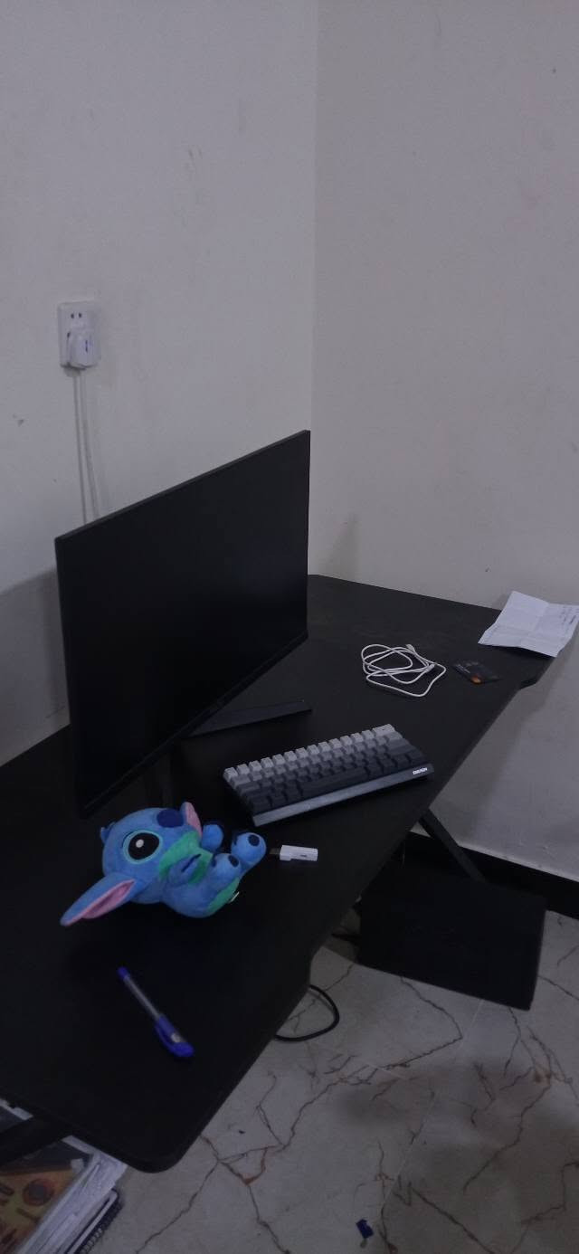من رخصة الادمن.
السلام عليكم. 

شباب شاشة. 

ASOS 

120HZ 

FHD 

Fast IPS 

27ing

كامل ملحقات ما مستخدمه بس 6 شهور. كورتونها موجود. سعره 170 بيها مجال اذا شراي اداريك. 

UPS  اوفلاين من WP 

3000va

قدرته 10A 

بي 4 منافذ يعني سويجات. 

كورتوناته موجوده و جديد هم ممستعمل سعر 125الف بي مجال بسيط. 

تواصل وياي واتس رجاً ***********

عندي توصيل لكافة المحافضات. و اذا تاخذهن كلهن ايبعلك ياهن بسعر زين.
