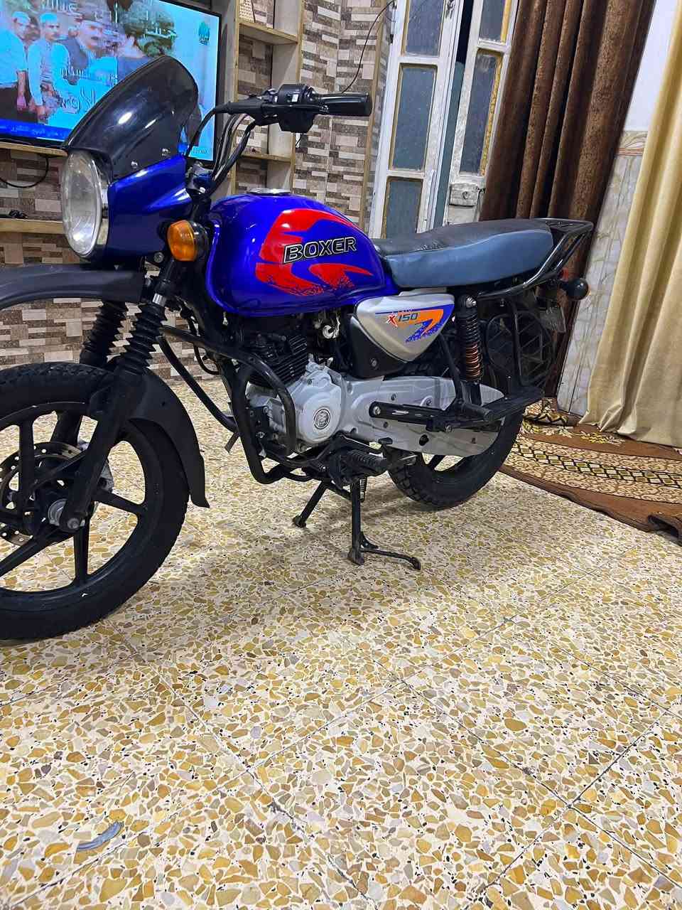 سلام عليكم بوكسر رقم بغداد تحويل ثاني يوم موديل 23 دراجه خير من الله مكينه بعتي تخبل مابيه كل نقص مكاني بغدادكرخ بيه منضومه مال زنون 
*********** وتساب بي
