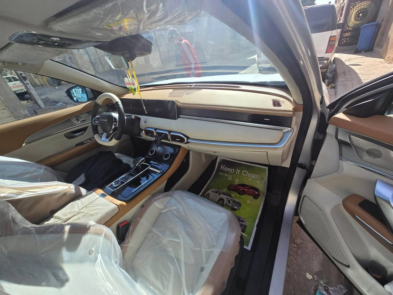 جيتور X70 puls لكجري سيارة فول مواصفات موديل 2023 كامرات 360 درجة
سيارة ماشية 47 
تحكم ذاتي
تحديد مسار
حجم الاطار 19
اربعة انظمة قيادة
بصمة ابواب 
أشارة مري 
نقطة عمياء 
داخلة ضمان شركة هارلم 
مليون كليو متر او 10 سنوات
ماعداً ضرر بسيط في باب الصدر 
للاستفسار الاتصال على الارقام
***********
***********
