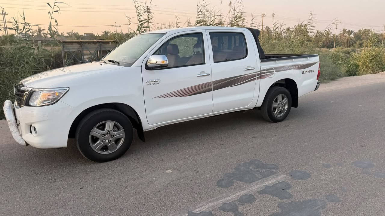 السلام عليكم سياره لبيع جديده كلش سياره جازه من كلشي كفاله عامه من صبع من تبديل او فتح بيه دحجه بصيطه مكان البصره قضاء المدينة تصال على رقم ***********
