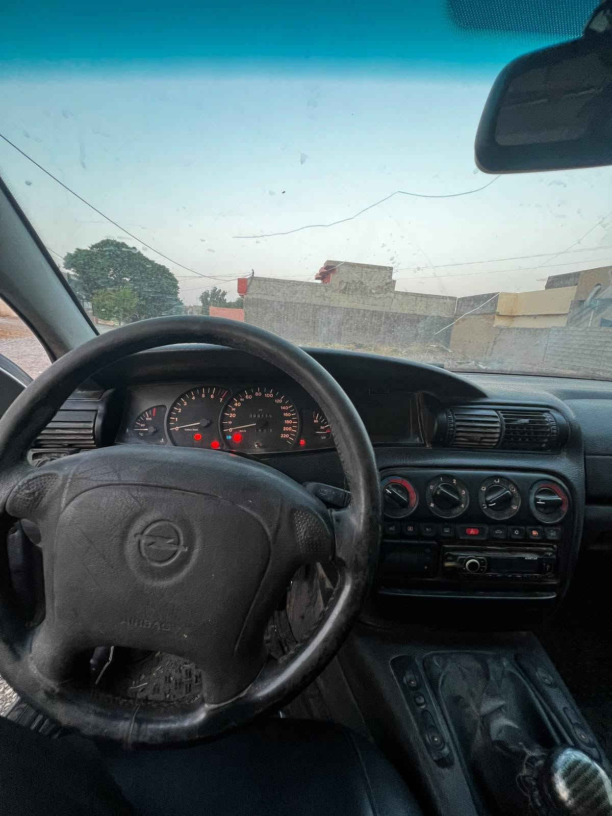 أوبل • بزون • للبيع