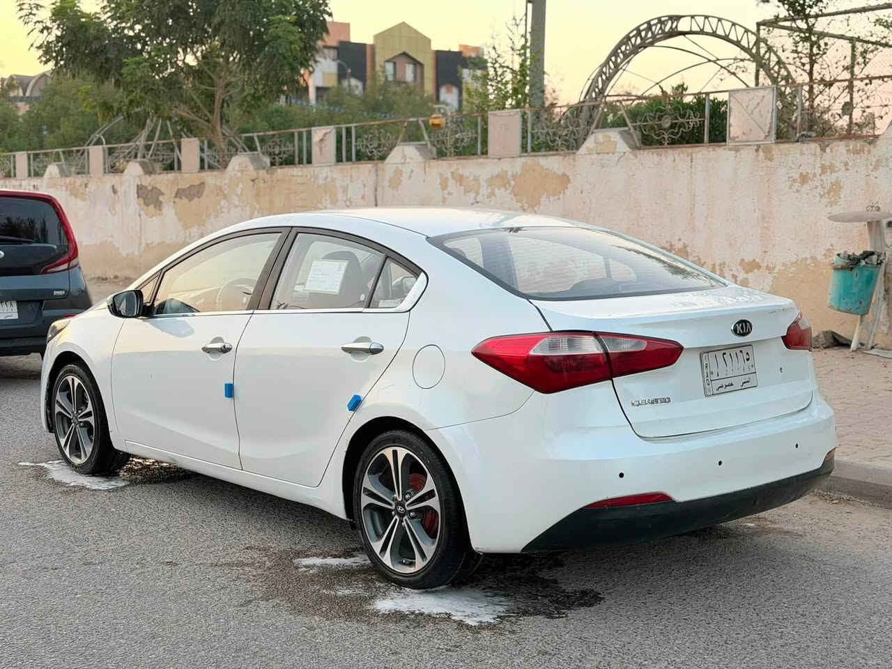 سلام عليكم للبيع سيراتو مديل ٢٠١٥ بسمي مداور تحويل مباشر سنويه لل ٢٠٢٨  سياره جاهز مكينه كير حداديه تبريد بيه فقط رشات صبغ والباقي كفاله من كلشي فول موصفات السعر ٩٧ وبيه مجال المكان سماوه المركز 
الرقم ***********
