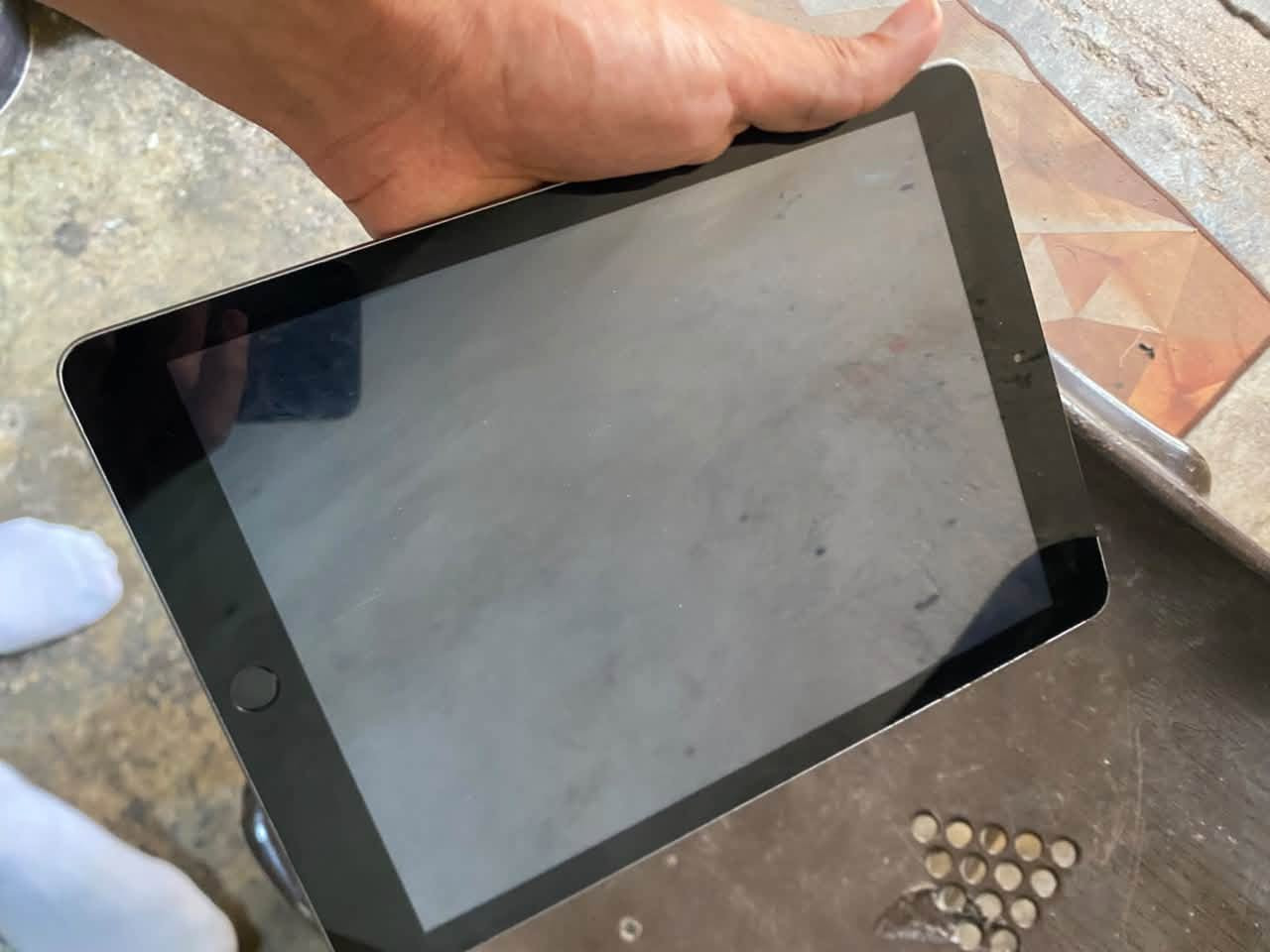 ايباد ٥ • ايباد اير ٢ • بغداد دوره