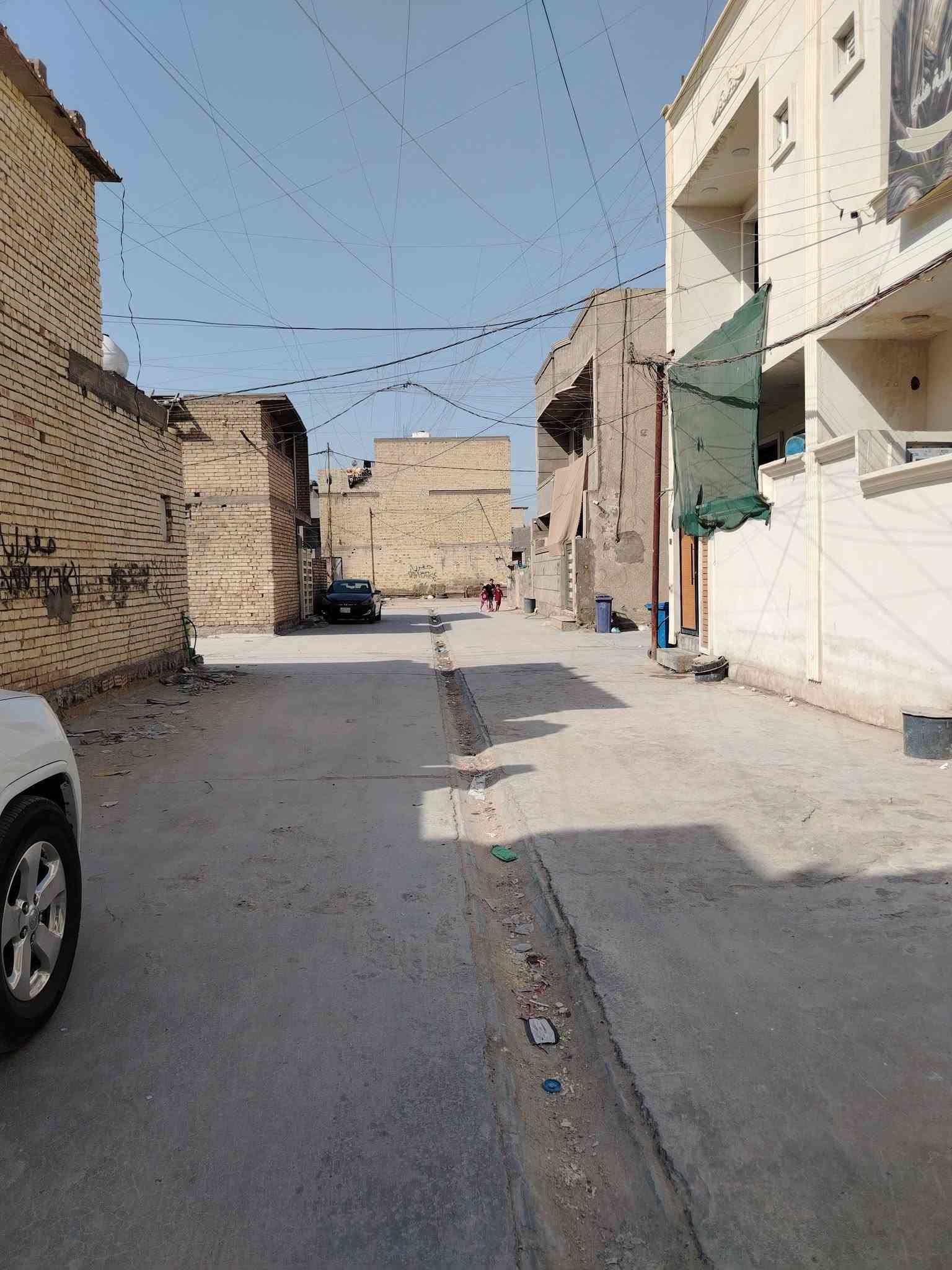 مشتمل للبيع مساحه ٥٠ متر بناء حديث درجه أولى
يتكون من صاله وصحيات ومطبخ
فوك غرفتين وبيتونه وسطح
  عنوان الدار كفائات سيديه خلف كليه السلام زراعي سند ٢٥ 
منطقه كامله ومسكونه كامل خدمات مي مجاري كهرباء نت
السعر ٧٠ وبي مجال 
*********** واتسب
