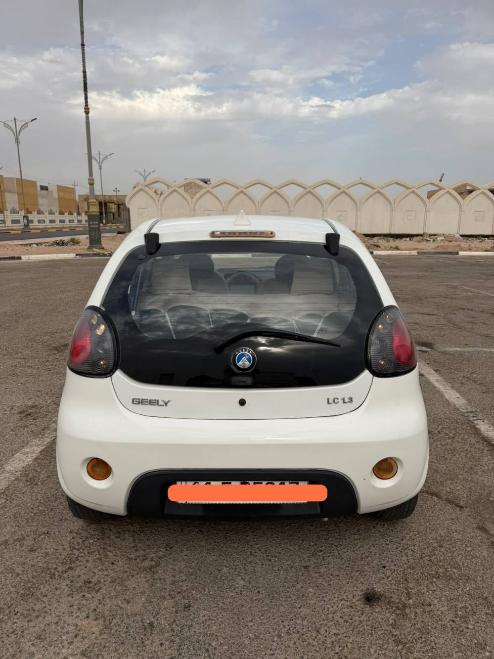 جيلي باندا LC • ٢٠١٣ • شاشة وكاميرا