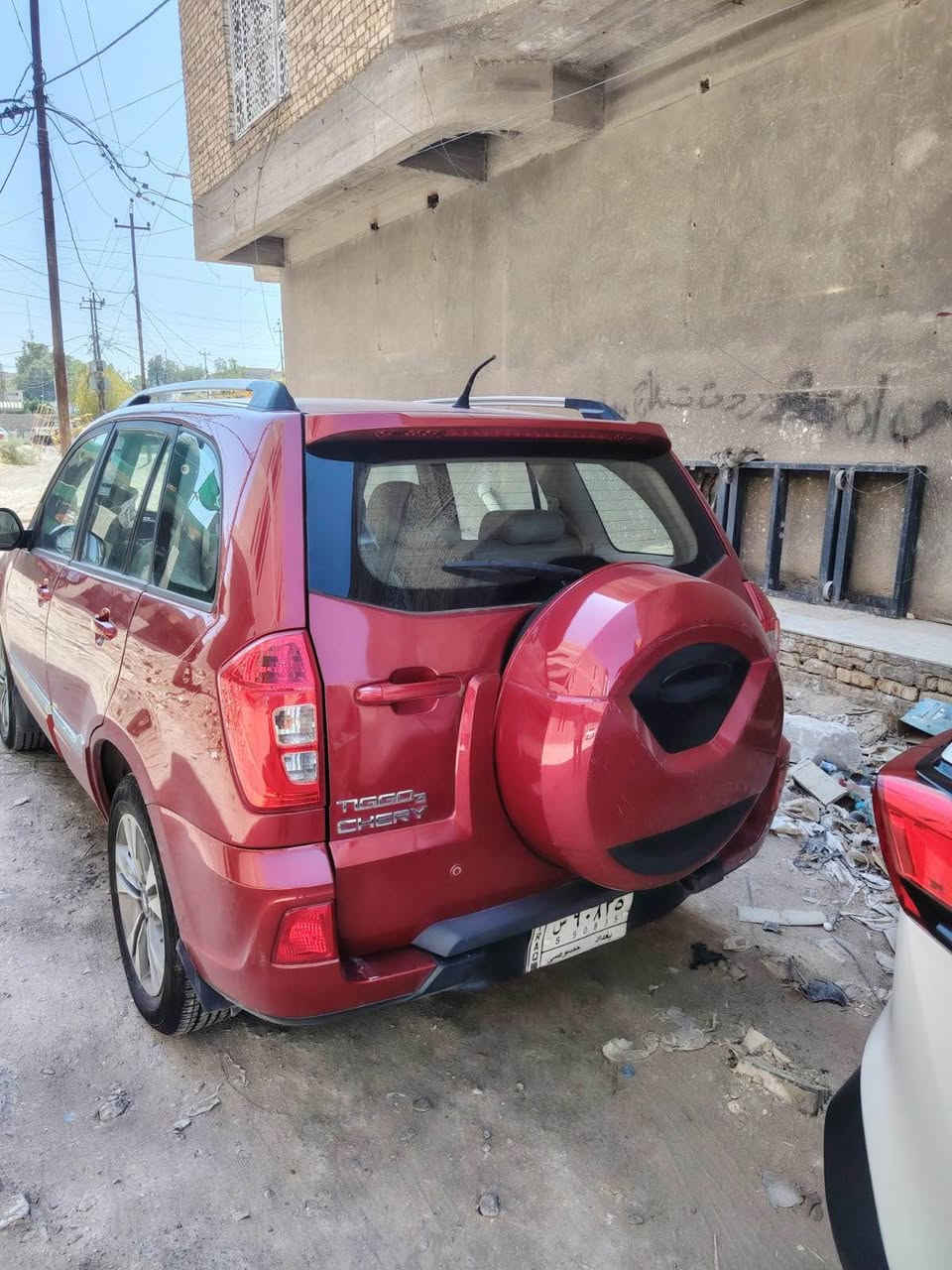 مساء الخير 
شيري تيكو 3 فول فتحة كاملة 
رقم بغداد سيارة خير من الله وجديدة  باتري وتبريد وحدادية جديدة
ماشية 63 الف 
بيها بالجاملغ صبغ ربعة و خشم الجاملغ الثاني 
السيارة محجوزة تنفك الشهر الثامن استقطاع مباشر وكالة باسم المشتري 
سعر 85 وبيها مجال 
مكان السيارة واسط/كوت
*********** دهل اوران, واسط

