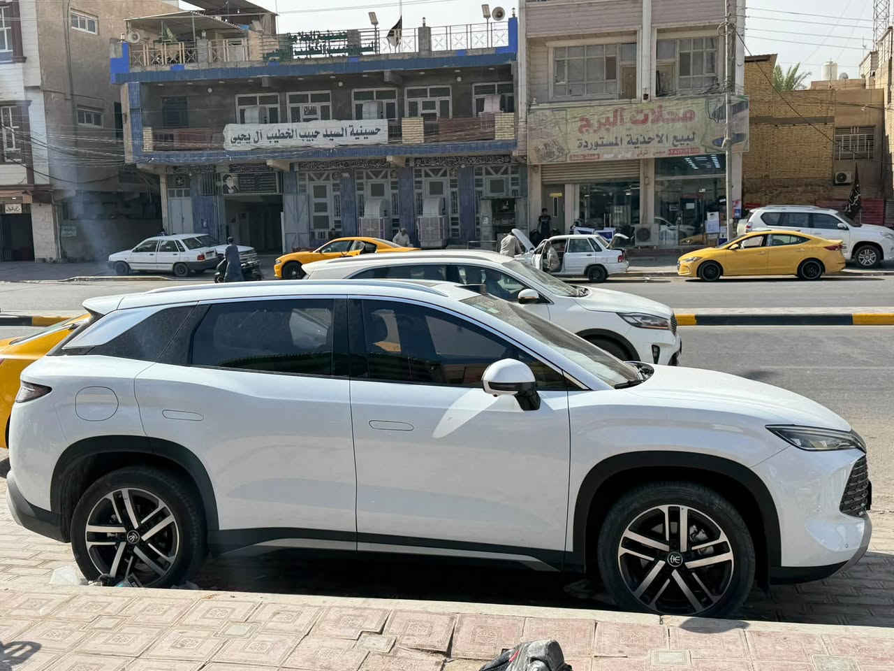بي وادي سونك L  للبيع
فول مواصفات للأخير
موديل 2025

__ مدخلين للشاحن
شاشه كبيره قلاب+ كار بلي يشتغل بيها+ مرتبطه بذكاء اصطناعي  
كشنات تدفئ تبريد
عدسه مراقبه داخليه
ماشيه 20 الف
تمنع الحوادث
تساعد أنظمة الأمان
صندوك كهرباء 
يدات الابواب كهرباء شفط او دفن  وتحكم فيها من داخل الشاشه
‏LED   للمصابيح الأمامية والخلفية. بشكل فاخر ومتطور لايت داينمك عالي ناصي اوتو 

خمس كامرات معه DVR تسجيل 5 كامرات حته عند إطفاءه السيارة

اربع رادارات  وتحكم فيها غلق وتشغيل 
بنوراما 

نظام سستم  صوتي المميز من Dynaudio (أعلى جودة صوت).  
علامه BUD ضوئيه  الخلفيه 
اوتو هولد  + هاندر بريك بصمه 
نظام مانع نحدار 
نظام مانع انزلاق 
بصمه + كارت + تشغيل عن بعد 
شحن لاسلكي للهاتف وتهويه الجهاز 
فل سستم ايرباك بداخل المقصوره عدد 12

السعر 33 مليون 

ولأستفسار :-***********

مكان السياة (كربلاء)
