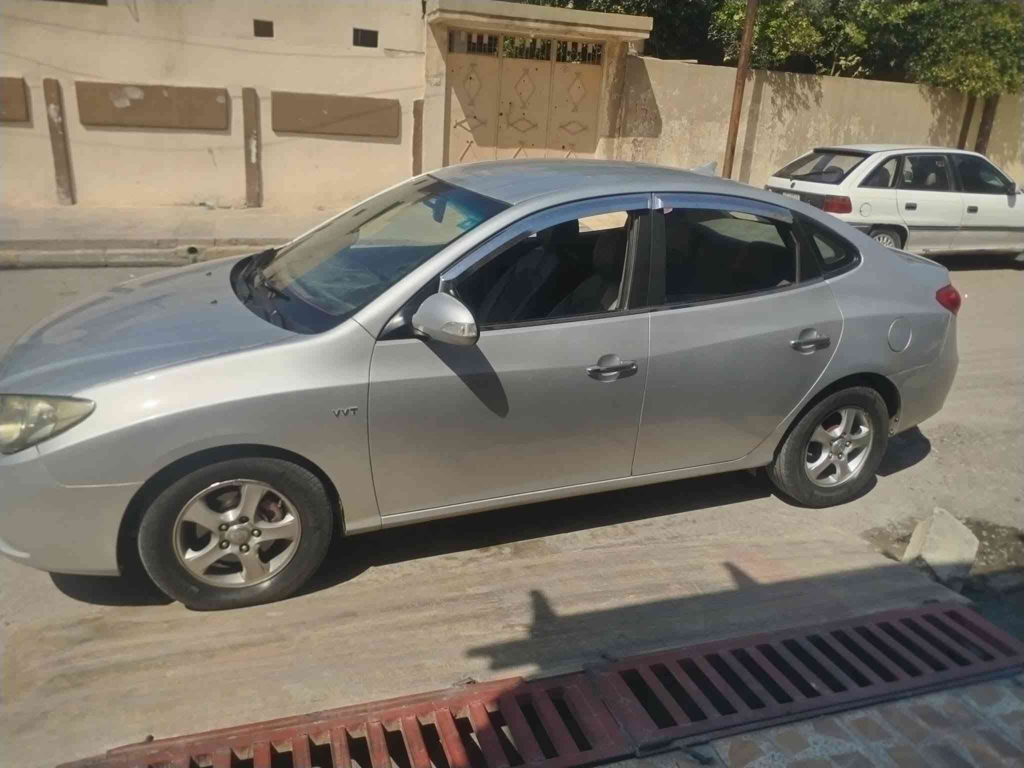 السلام عليكم هونداي افانتي 2010 رقم نينوى انجليزي غرامات صفر شط التحويل محرك 16 فول سعر 98 وبيها مجال  موصل حي العامل ***********
