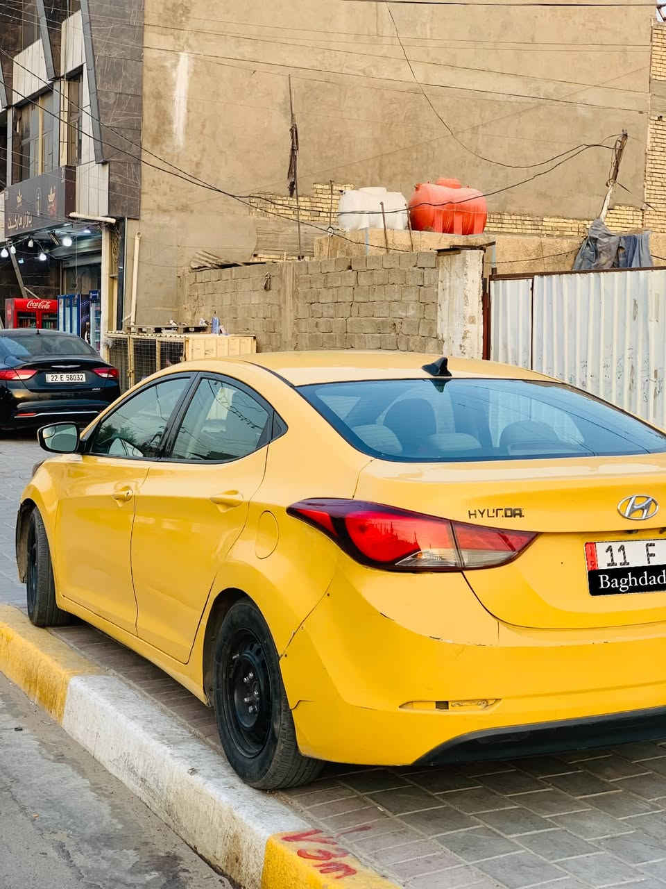 السلام عليكم 
النترا 2014 وارد أمريكي حادث خلفي قبق جنطه و جامرلغ خلف السائق تصليح بسيط بالحوض و جامرلغ امامي و بنيد تبديل و السونار موجود بالمنشور سياره رقم جديد بسمي تحويل مباشر مصفرة هيئة و غرامات السعر 90 و بيهه مجال بسيط 
عنواني بغداد و هذا رقمي بي واتساب 
***********
ما متواجد ع الفيس
