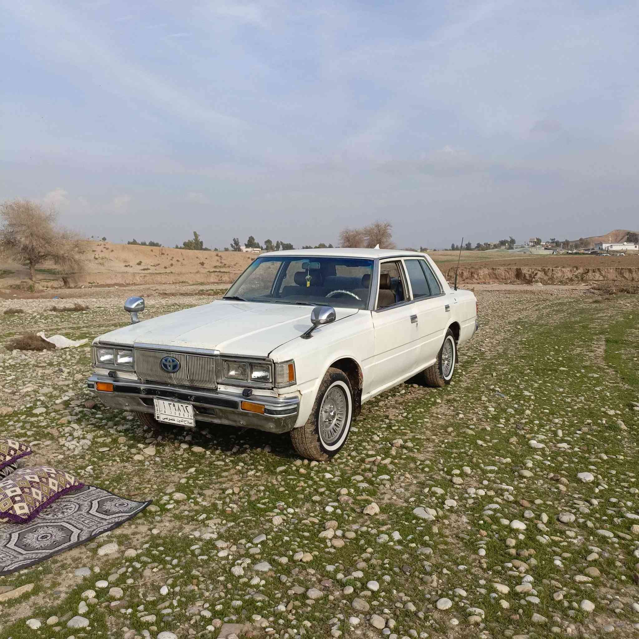 السلام عليكم (للبيع او اروس أي سيارة)تويوتا كراون موديل 1981 رقم صلاح الدين سنويه عاج مشروع وطني بسم صاحبي شرط تحويل مباشر دفتر بنزين بي كير 4نمره محرك  4 سلندر بلادي 
سياره صبغ جزام فقط جان تكسي بدون ضربة تايرات جديد صدر دبل جديد سياره ما بي اي نواقص سياره جاهزه وين ما تريد روح صار سنة بيدي. سعر 30 وبي مجال مكان كركوك منطقة روناكي ***********
