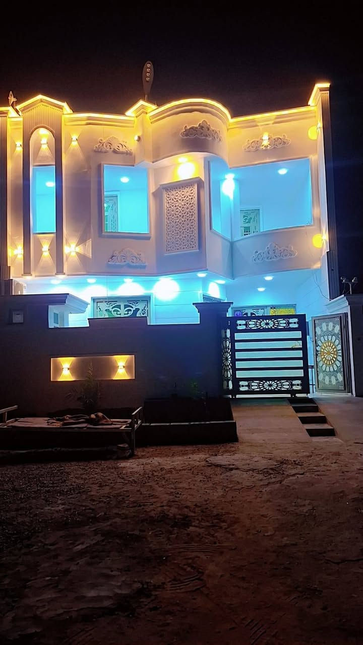 سلام عليكم بيت للبيع مساحه الارض 225 رقم العقار 22681 ب7كيلو سعر 115وقابل للتفاوض تصال على الرقم *********** التفاصيل مذكوره بالفيديو
