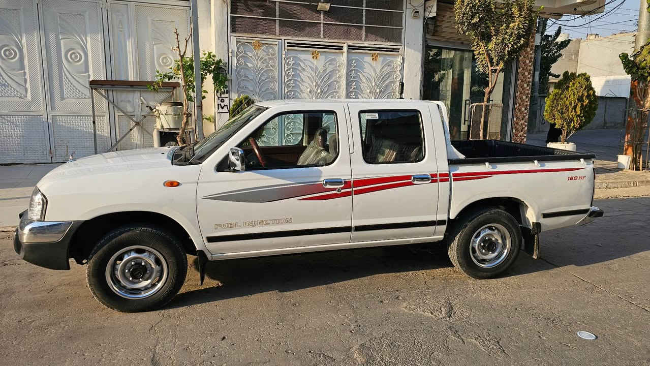 نیسان ٢٠٠٨ یابانی سەنەوی بە سەر نەچوە
چوار تایەی لۆك لە ژێرایە
گێرو مەکینەی بە شەرت
بۆیاخ تیانیە
دو سێ پەلە ساری هەیە
پێشی هیچ پیوە نیە
نرخ ١١٨  گەڵا مجال
***********
*********** السليمانية, العراق
