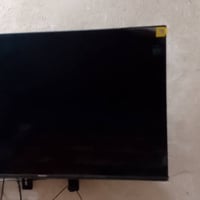 شاشة ٤٢ بوصة • بيها مجال • ام النت