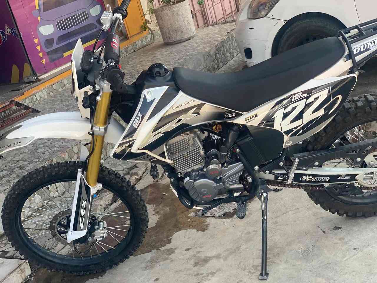 للبيع دراجة قفاص CRX 300cc 👑
موديل: [2025]
نظافة: فول فول ما بيها نقص 
المحرك: 300cc قوة و وحش بالشارع 💨
اللون: [ابيض اسود]
العنوان: كركوك 
السعر: [12$] وبيها مجال بسيط للشراي 
 ً
الجاد يراسلني خاص او اتصال او واتساب: [***********]
البيع للشراي الصادق فقط
