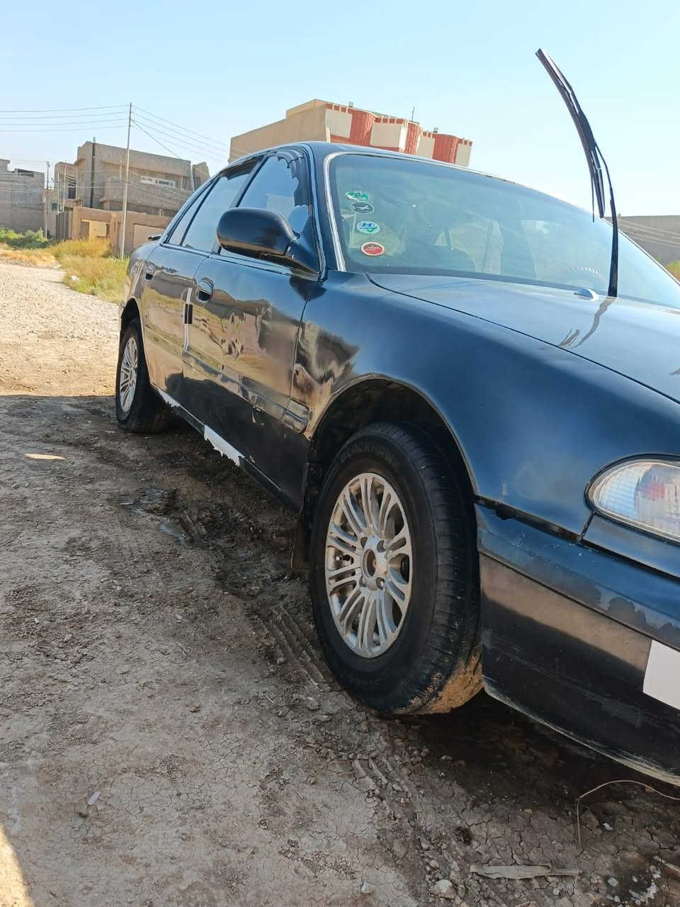 السلام عليكم 
سوناتا موديل 95
رقم بغداد محركها 1800 
سيارة خير من الله لا تنقيص لا تبخير گير اوتو  
كهربائيات شغالة تبريدها نقص غاز فقط صدر امامي خلفي كله نظيف 
بدون خياس سيارة مال جناي تاخذها ما تصرف عليها ربع عدى دهن وبانزين و الله يكفيك شر الشارع 
سعرها 38 بيها مجال بسيط 
للاستفسار ***********
عنوان السيارة ديالى الخالص ناحية هبهب بلاد, صلاح الدين
