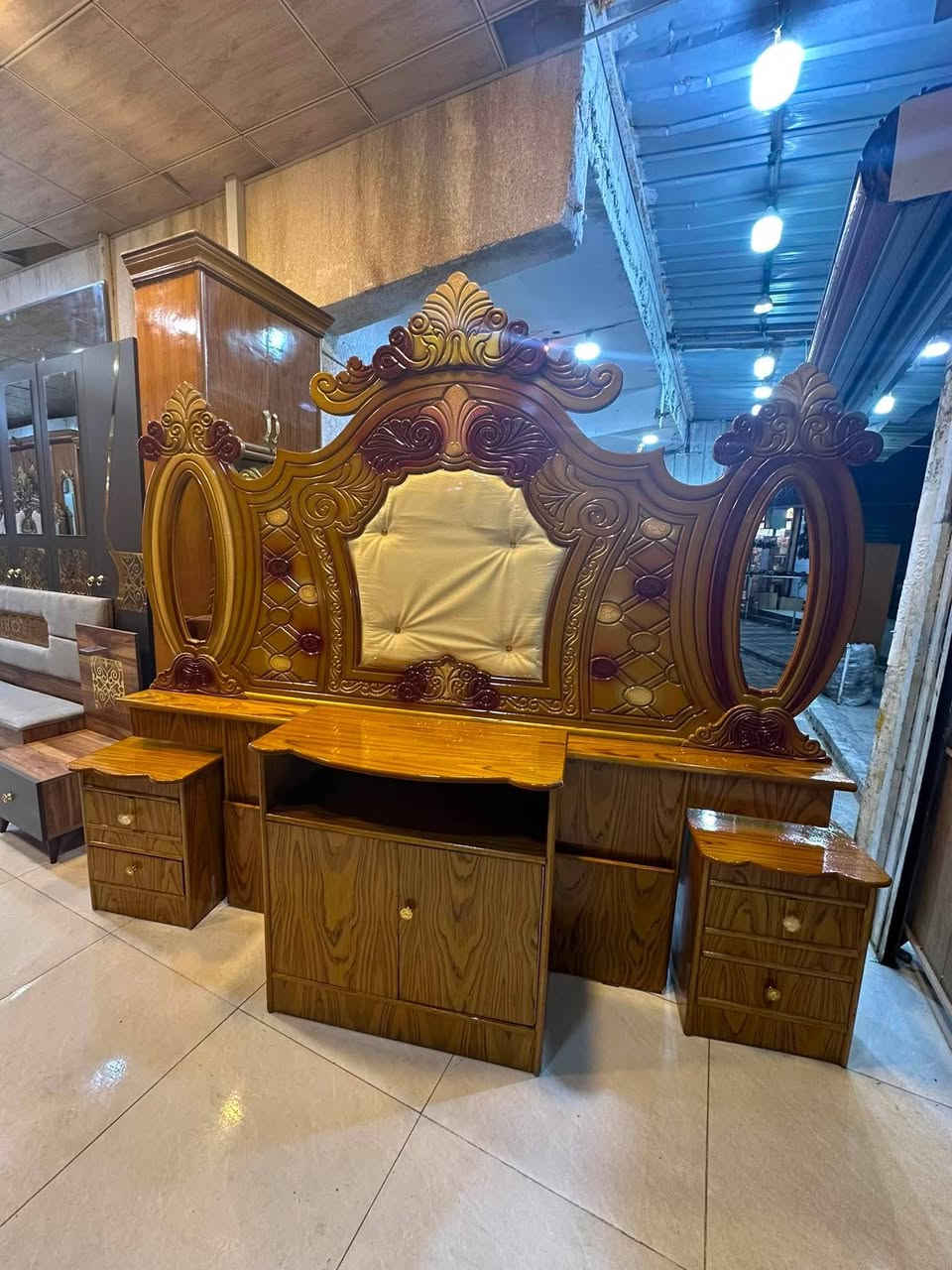 غرفه صاج مستخدم نظيف سعر 700 قفل مع شد نقل دخل بغداد مجاني و المحافظات بكروه للاستفسار والحجز اخذ صوره و دزو واتساب فقط. ***********
