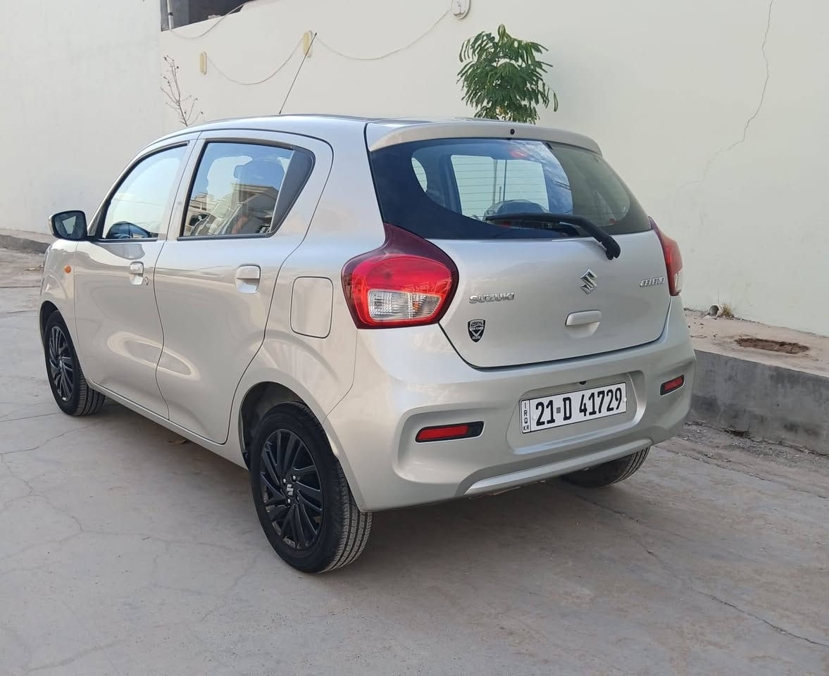 <<  سازوكي >> SUZUKI ياباني شكل جديد. 
- سعر السيارة (( ٨٧ )) ورقة فقط...وبي مجال.
-أتصال علرقم *********** أسيا
واتساب ***********
-موديل السيارة[[ ٢٠٢٣ ]] ...سيارة سحب شركة/زيرو/ كلين تايتل مواصفات خليجي بدون صبغ وبدون تعديل بارد ماشية فقط (( ١٣ )) ثلاثة عشرا الف كيلومتر حقيقي فقط يعني بعدها زيرو والسيارة مرقمة شمالي (( رقم سليمانية دولي )) حرة بإسمنا والسنوية جديد وشرط التحويل. 
-لون السيارة مميز (( سلفر )).
- مواصفات السيارة خذمات خليجي داخل سيارة مطعم رصاصي وأسود وبرونزي... كير اوتوماتيك..مكينة ياباني علبلاد أقتصادي..تدفئة..تبريد ثلج..شاشة اندرويد بلادي مواصفات خاصة..تحكمات أستيرين كاملة المواصفات..بلوثوث..جامات كهرباء..مانع تزحلق..اي بي أس..كاميرا بلاد..حساسات خلفية بلادي..ستوب لايت..بلاجكتور..مرايات كهرباء..أشاير بجاملخ..أسبير جوكر علشركة...ويل كروم أسود بلاد شركة حجم اطارات ١٥ جديد..سويج جداحة عدد×٢ قفل مركزي نظام سنتر لوك..أطفاء ذاتي عند توقف سيارة/مواصفات رادار..مانع ضباب..نظام أيرباكات علبلاد...يو بي أس...غراض بلاد شركة بعدها بيه... لاواصق ولايلون ولزكات شركة بعدها بية.
-مكان سيارة كركوك. كركوك, العراق

نص مكتوب في الصور:
- Galaxy A15