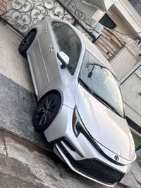 للبيع كورلا هايبرد LE ٢٠٢٤  رقم بغداد  ماشيه ٤٥ للاستفسار  ٠٧٨٣٤١٤٠٧٧١