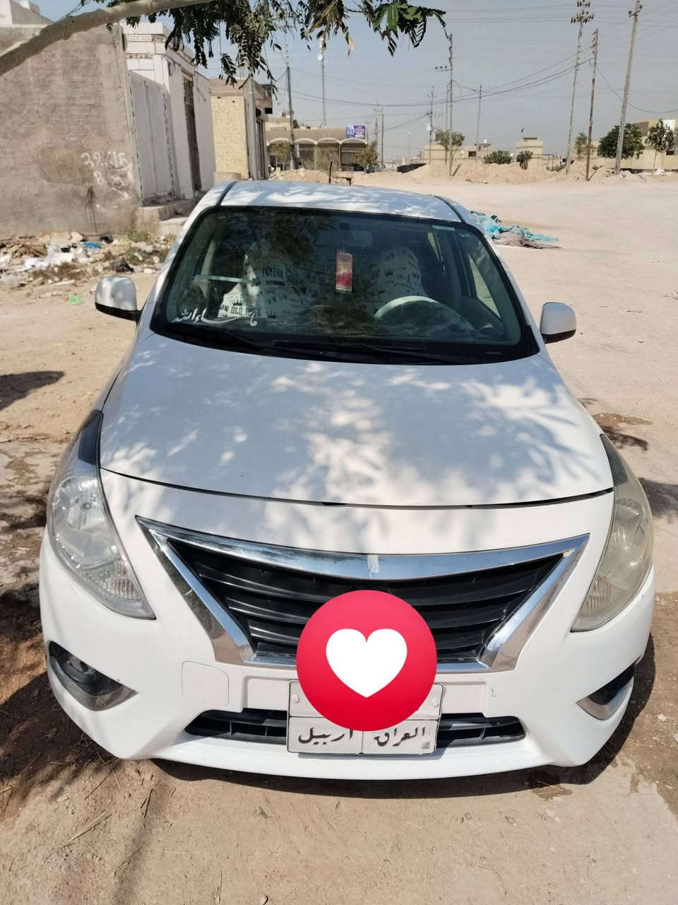 نيسان صني موديل ٢١ هندي اربيل الماني السيارة جديده مكفولة من الصبغ والتبديل والضربه بيها بارد مكان واحد فقط بالجاملغ الامامي مكينه وكير وتبريد وحداديه على الشرط مكاني نجف السعر ٩٦  ماشيه ١٥٠ ألف  *********** بي واتساب
