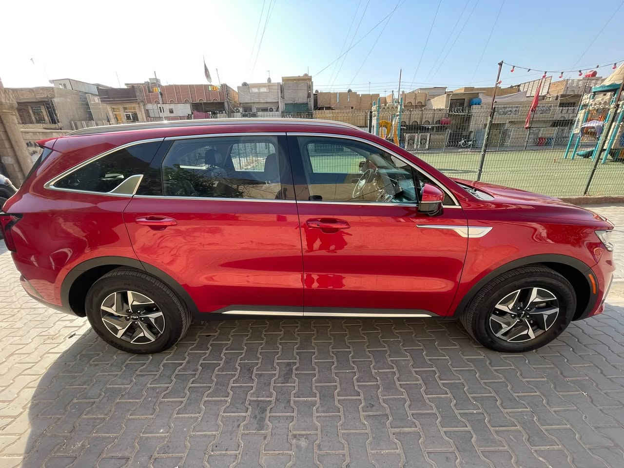 سلام عليكم
                                                  SORENTTO 2023. HEV
وارد امريكي بدون ضربه بدون صبغ وبدون ايرباك فقط جاملغ الامامي وراجع بارد موضح بلصور السياره بدون صبغغ
مكينه 1.6T هايبرد
فول مواصفات ماعدا الفتحة 
رادار جانبي
رادار امامي
كامره خلفيه دواره 
تدفئه كشنات 
الكشنات منفصل VIP جلد 7 راكب 
قطعتين تبريد 
اشاير بلمري + رادار
تخم تاير جديد ويل حجم 17
تحديد مسار
مانع انزلاق
تحكمات 
AUTO HOLD
سايد بريك كهربائي 
نزول منحدرات 
DRIVE MODE        ثلاث انظمه قياده.
كير موس
وبعد بيها مواصفات 
رقم بغداد الجديد 
السعر 228$ وبي مجال
للبيع او مراوس 
‏‭***********
