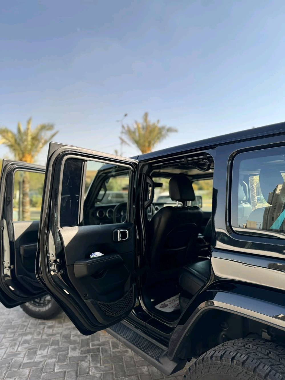 جيب رانكلر  صحاري للبيع 



‏wrangler 4xe plug in hybrid



‏‎فول المواصفات و هايبرد 4xe



‏‎لون السيارة اسود



‏‎موديل2021



‏‎ماشيه 61 الف  فقط 



‏2.0L turbo hybrid محرك اربعة سلندر توربو



‏‎** قوة حصانيه 375 hp



‏‎مواصفاتها :



‏‎بصمة ابواب بصمة تشغيل



‏‎كشنات جلد بلادي



‏‎كشنات تدفئه جلد مع الستيرن



مري جانبيه تدفئه



‏‎شاشه كبيره مع كاميرا | و خلفي تشغيل عن بعد



‏‎نضام صوتي ALPINE مع دمام بالصندوق



‏‎اربع مخارج كهربائي Aux



‏PART TIME و 4WD auto نضام



‏SWAY BAR



‏‎قفل اكسل امامي و خلفي AXLE LOCK



‏‎كيبل شحن 110V 220V تكدر تشحن السياره بالبيت ثلاث انضمة قياده e-save بنزين



‏electric فول كهربائي



‏‎نضام هجين بنزين و كهرباء hybrid



‏‎السياره تشحن ل حالها بالطريق عند دواسة بريك



السيار رقم بغداد شبة مميز 



سقف بوكس  تنشال  كامل    



سياره وارد امريكي.



حادث جاملغ خلفي وراجع كما موضح في الصورة



السعر :248 وبيها مجال للشراي الجاد



العنوان بغداد 



للاستفسار 



***********
