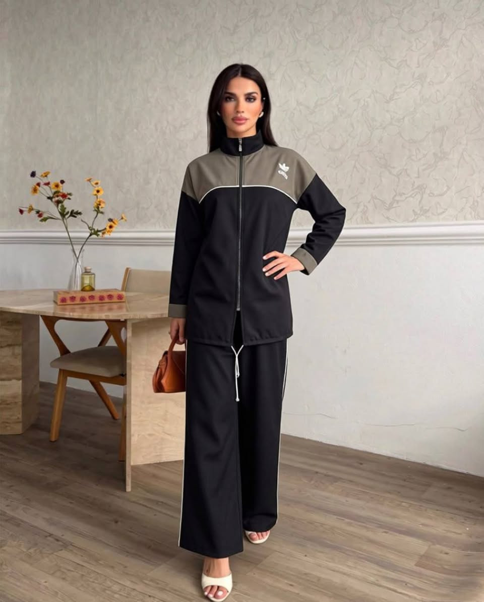 سعر الدرزن 180 ألف 🍒 
سوت سبور خامة دابل
قياسات 40-42-44-46-48-50
متوفر توصيل لكل المحافظات
للحجز خاص
او واتساب ***********
