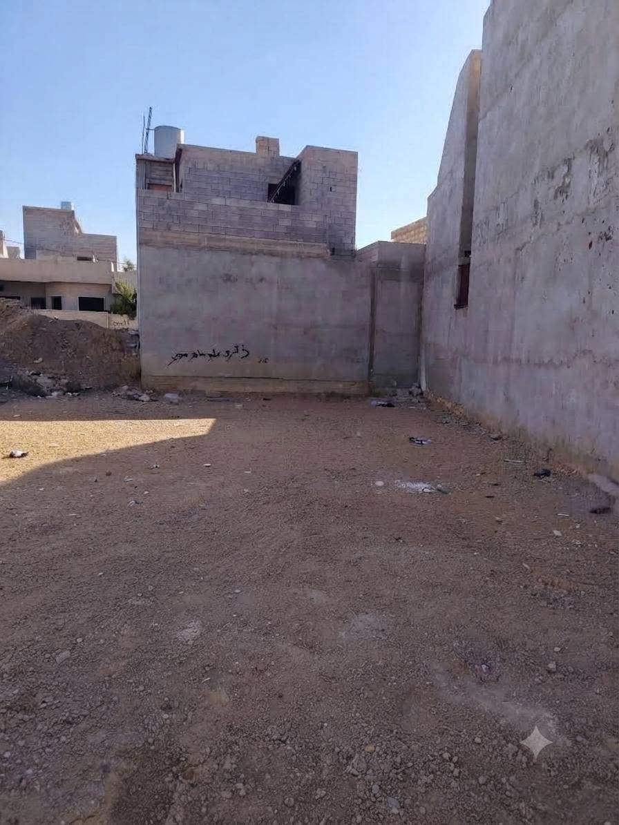 ارض للبيع في حي الملايين الثانيه المساحه 134 الواجهه 10 العمق 14 كهرباء ما يبيها وقريبه الشارع سعر 34 مليون وبيها مجال√***********
