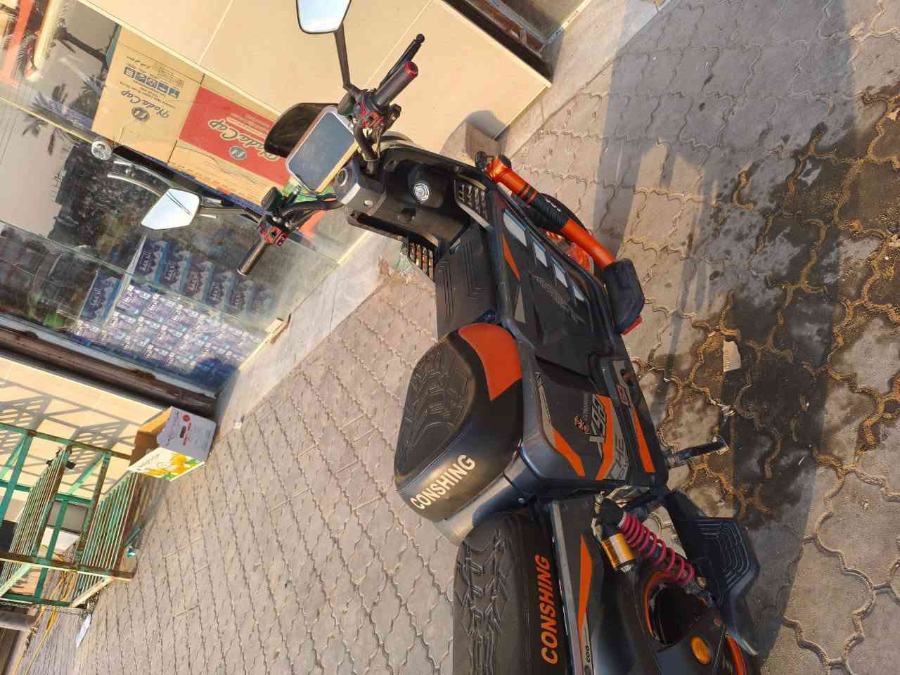 سلام عليكم
دراجه شحن x900 للبيع دراجه نضيفه مابيه اي عيب 
بطارياته مابيهن شيء نضيفات كلش بس البصمه مالته واكفه وشغلته كلش سهله
السعر 400وبيه مجال حك الجيه 
مكاني البصره الجزيره قريب على نزلت الجباسي 
رقمي ***********
