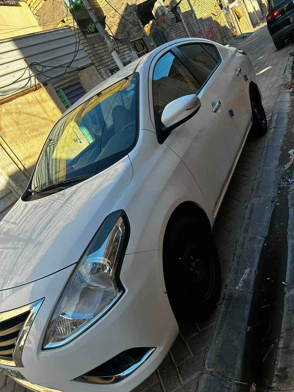 سيارة سني 2023
مكفولة كفالة عامة مكانها بلديات 
بيها شخط بالباب الخلفي فقط 

السعر 118 نهائي 

رقم الهاتف *********** واتساب
