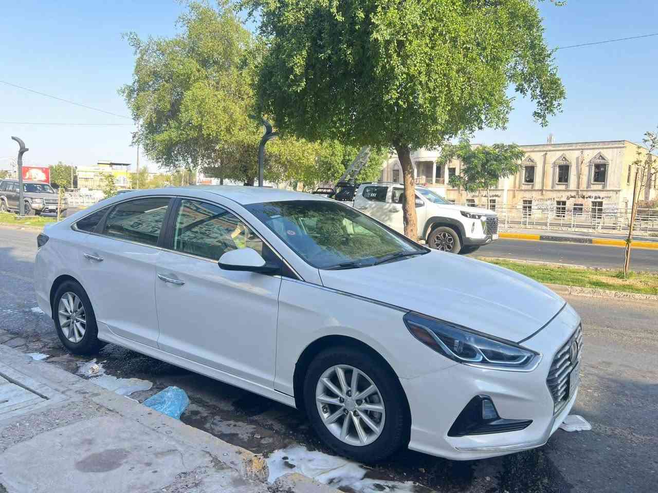 سلام عليكم ورحمة الله وبركاته 

أقره المنشوره قبل لاتخابر وتعبني سوناته مديييل 2018 وراد امريكيي  وراد امركي 
ماشيه 115 حقيقي 
سياره جاااااهزه من البرقي  كير محرك حداديه تحويل ثاني يوم مباشر سنويه 2031 
محرك 2400 
المرقوب 
تحكم سترين 
تبريد فول  ثثثثلج واحد عله واحد
بيه ملاحظات  
جراد قليل قماره وبنيد 
سعر ب 122 وبيه وبيه مجال الشراي ***********  علمن سياره ستخدم بيت ستخدام بيت عنوان السياره البصره
