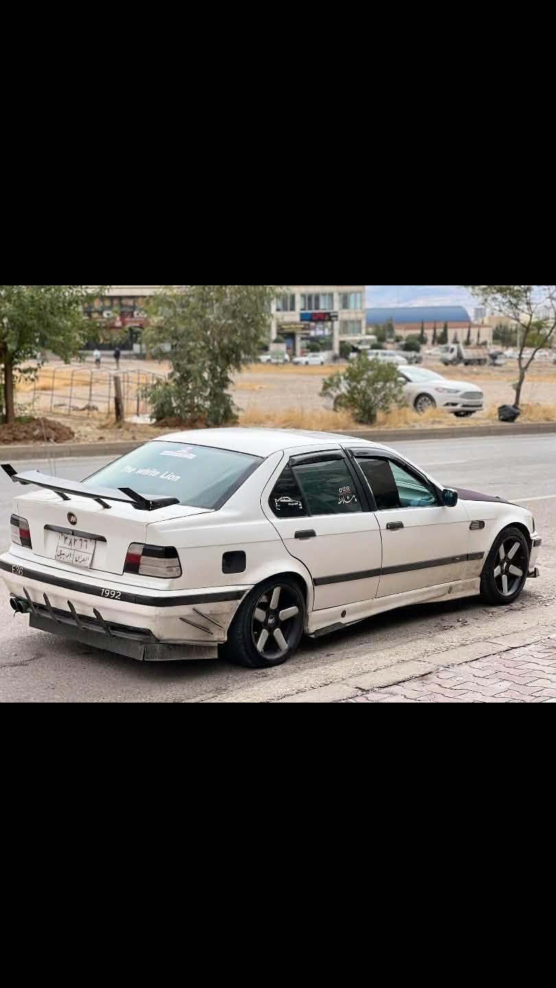 بي إم ٣٢٠i • ١٩٩٢ • سليمانية