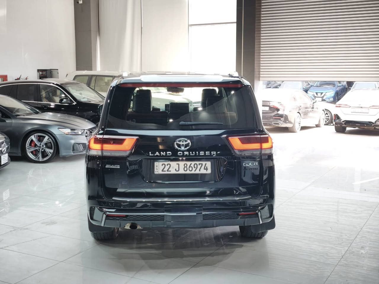 تويوتا لاندكروزر GXR 2023
GXR محدثه Limited
ماشيه 67.000 كم 
محرك 6 سلندر تنفس طبيعي 
شركة مهند 
مكفوله من الصبغ 
بيه شبر تعديل PDR باب السكن 
السعر 59.800$ وبي مجال بسيط 
العنوان اربيل 
***********
***********
