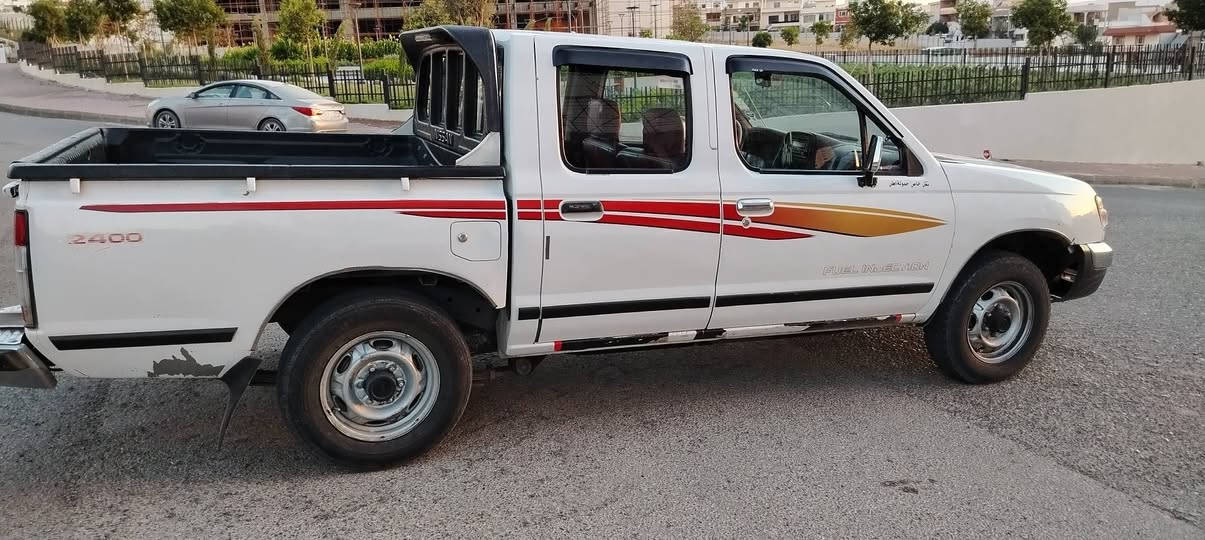 نیسان بۆفرۆشتن مۆدێل 2002ناوسور تبریدوپاوەر دەبڵ گێچ جام کارەبا ئاوێنە کارەبا قفڵ مەرکەزی  مەکینە بەخاخ تەبرید لەسەرسویچ سەنەوی ژینگەی دراوەو بەسەرچوە سەیارەکە پێشوشانوسەقفی هیچی پێوەنیە لابۆدیەکی بۆیاخە لەکەڵ نیودرگا سەیارەکە ماڵی دۆستە واحسابکە دوهەزارو هەشتە *********** شربازهير, السليمانية
