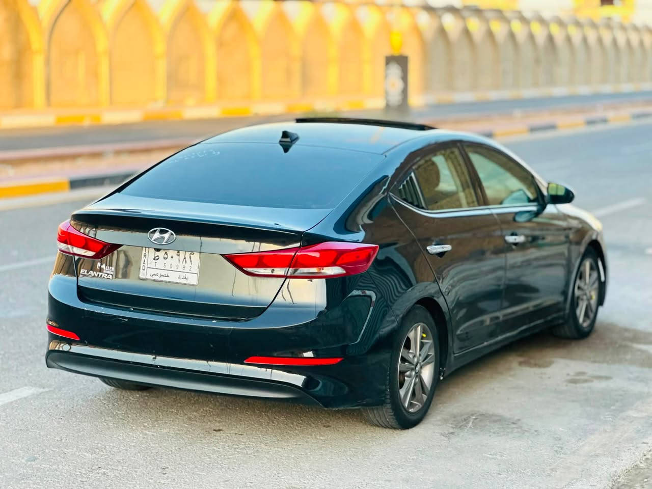النترا موديل 2018 فول مواصفات
السعر 108 مجال جداً بسيط للأستفسار 
*********** 
رقم بغداد مشروع وطني 
الموصفات بصمة تشغيل وبصمة ابواب وبصمة جنطة فتحة سقف نظام ترحيب عن الاقتراب تحديد مسار مانع انزلاق ثلاث أنظمة قيادة شاشة اعطال شاشه كبيره تدعم كار بلي كامره خلفيه تدفئه بالكشنات تحكم سترين جهتين مكينه 2000 مكفوله من الفتح تبريد ثلج تخم تاير جديد مكان السياره كربلاء المقدسة
