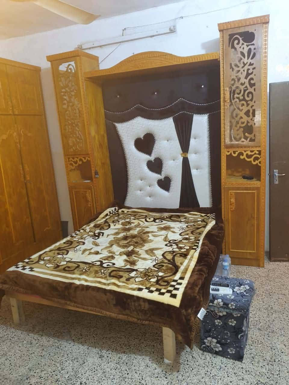 غرفة نوم • خشب • موصل زمار