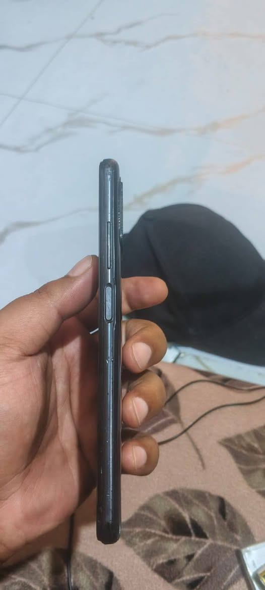 جهاز بوكو m3 pro 5g  للبيع ب٦٠مبدل شاشة  الكاميرا الاماميه واقفة والخلفية بيها غواش مثل ماموضح بالصورة  شراي تواصل غالرقم ***********
