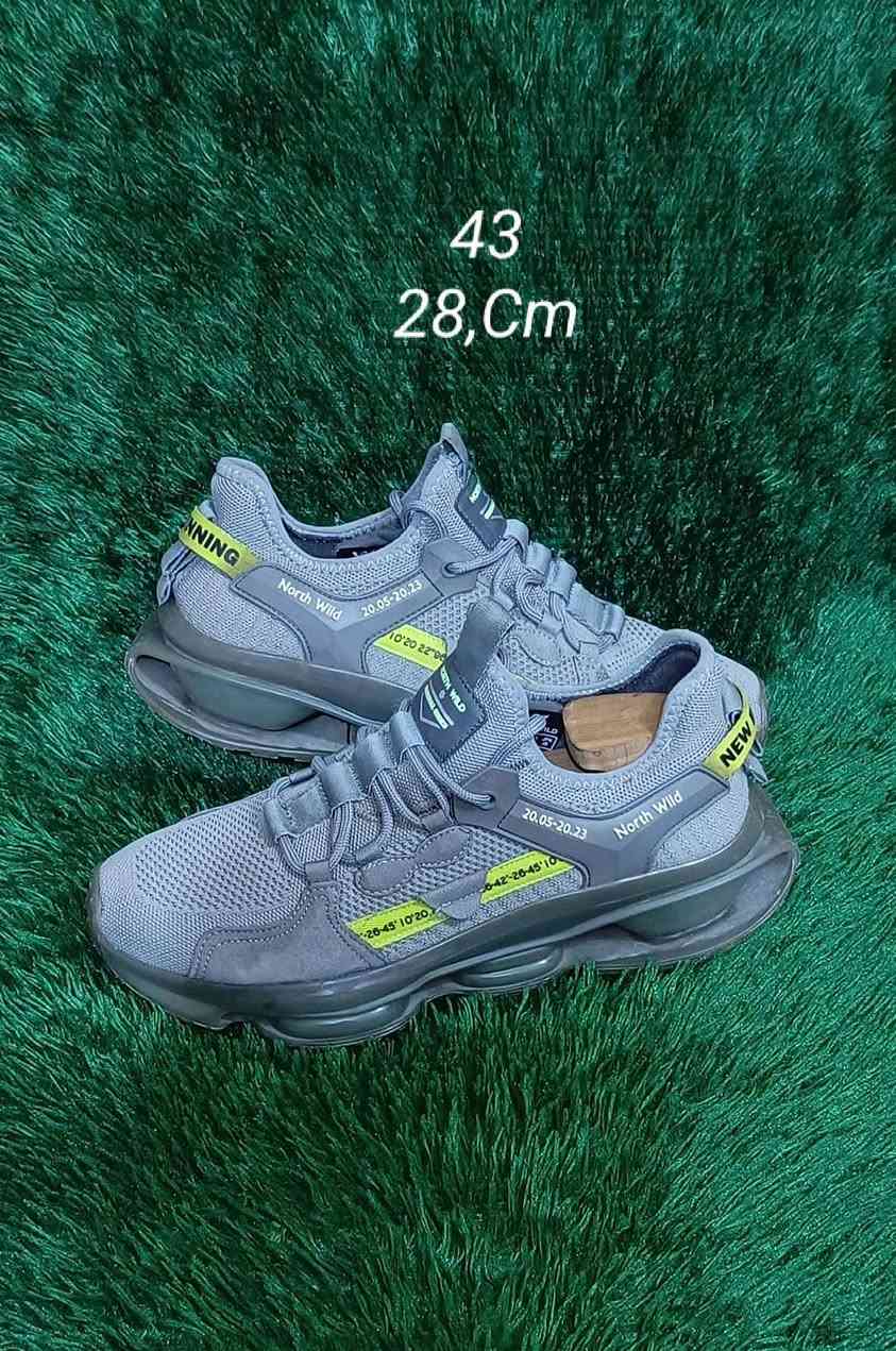 👟باله مستعمل اوربي نظافه💯
قياسات مختلفه كل القياسات مذكوره
يوجد توصيل لجميع المحافظات 🚛 
📱لتواصل .***********
