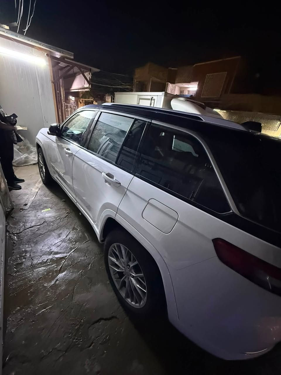 سلام عليكم جيب سومت لبيع مديل 22 فول ما صفات معروفه بيع او مروس حسب القناعه
بكان سياره بغداد الدوره 
***********
