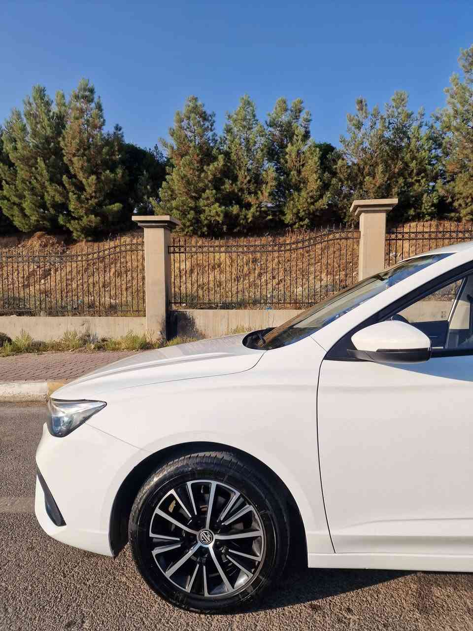 MG5 plus بێ دیلکۆ
Comfort 

2024 مانگی 12

زەمانی شەریکە

 تا دوو  هەزار سێرڤی ماوە

 نزیکی 24 هەزار ڕۆشتوە

بێ بۆیاغ بێ سارد

بۆیاغ تەنک

مواصەفات..

بەصمه 

شاشه گەوره 

گیچ ئەلكترۆنى 

برێک بەصمە

ئەوتۆ هۆڵد

ناو کرێمی

تەعديل سورعە 

لايت ليد و زينۆن 

بەگ لايت ليد 

ويل كرۆم 

ئاوێنه ئیشارەت 

بلاجیکتۆر

Bluetooth 

USB 2

Apple car play 

Auto Android 

حساس دەعامى دواوه

گاعی قاڵب و بەرگە کوشنی کریمی جڵدی بۆ کراوە

سوکان تەقەڵ 

ناو سنوک

هیچی پێوە نیه دوو شوێن بەردی بچوک نەبێت

لەگەڵ پەنجەیەک ڕوشاوی لە دەعامی داوە

بەشەرتی تەحول و غرامە

سەنەوی تا 2030 تازەیە

***********> viber

نرخی 114 گەڵا معامەلەیەکی برایانە

 موشتەری نیت مەمنونتم تەلەفونم بۆ مەکە
