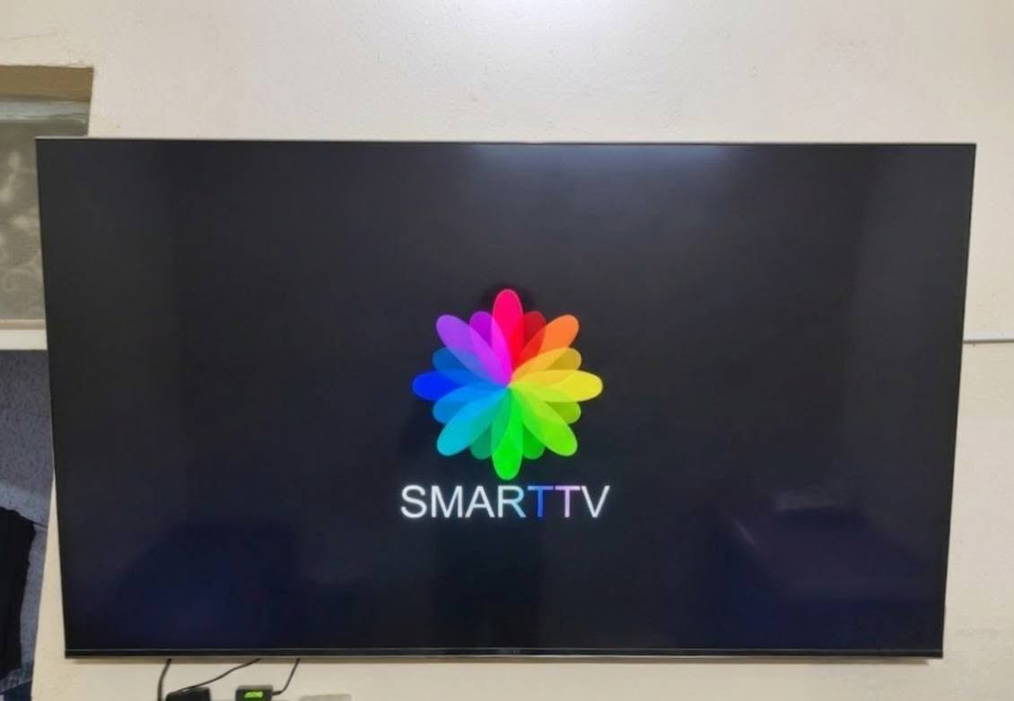 شاشة سمارت 4K  حجم 65
شاشة نظيفة استخدام قليل بلادي على وضع الشركة ما مفتوح بيها برغي 
السعر 475 الف بيها مجال بسيط
المكان الكوت زين القوس 
***********
