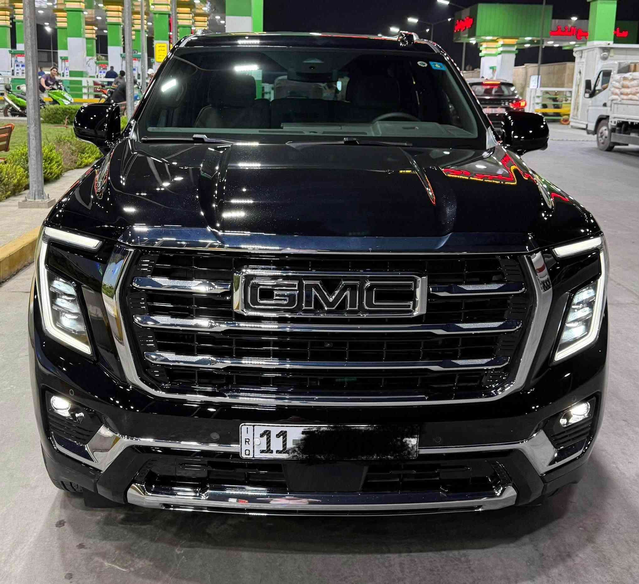 السلام عليكم جمسي يوكن الفيشن 2025 خليجي ضمان شركه المنصور
حجم المحرك 5.3 V8 
 بصمة  
تشغيل عن بعد                     مرقم بغداد 
دخول بصمة ذكي 
باب خلفي كهربائي 
مقاعد جلد رصاصي                           
كراسي امامية كهربائية 
ميموري خزن كرسي السائق 
اريل نفكيتر 
حساسات أمامية 
حساسات خلفية 
لايت زينون + LED 
حجم الاطار 20
اشارة في المرايا الجانبية وكهرباء 
‏ABS 
دشبول شاشة ديجيتال 
شاشة Apple Car play 
سماعات سستم صوت شركه BOSE
4 كاميرات 360  
الانارة الداخلية LED  
 مثبت السرعة Cruise 
 المودات والاوامر الصوتية  
مخرج منفذ الطاقة 
فحص نظام السيارة 
تجاوي متحركة 
مثبت مقعد الطفل ISOFIX 
3 قطع تبريد 
أوضاع القيادة Drive Mode 
أوتو هولد Auto Hold 
نظام مانع الانزلاق 
حاملات الأكواب 
السياره مكفوله من الضرر والصبغ بعدها بحاله الوكاله
 ماشيه 24الف مغلفه ppf السعر 
638 وبيه مجال للمشتري مكان السياره بغداد
كريعات واي استفسار ***********
ومن الله التوفيق❤️
