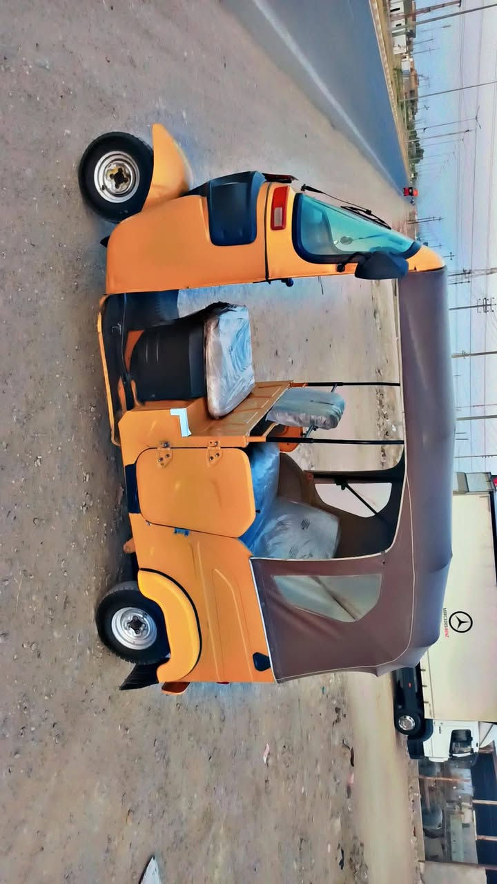 سلام عليكم تكتك 2021جاهزه مابيه ولااي نقص السعر خاص ***********
