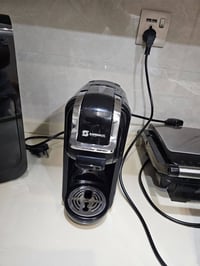ماكنة قهوة • قهوة طحن وكبسولة • بحالة ممتازة