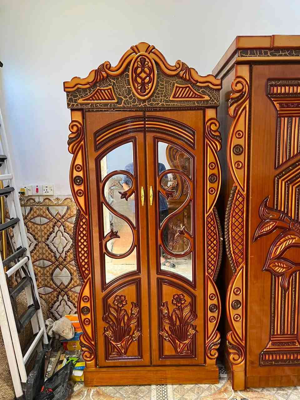 غرفه نجاره تسكام ام الخمسه نضيفه كلش سعر 600 مكان سوك الشيوخ حي العسكري 
***********

