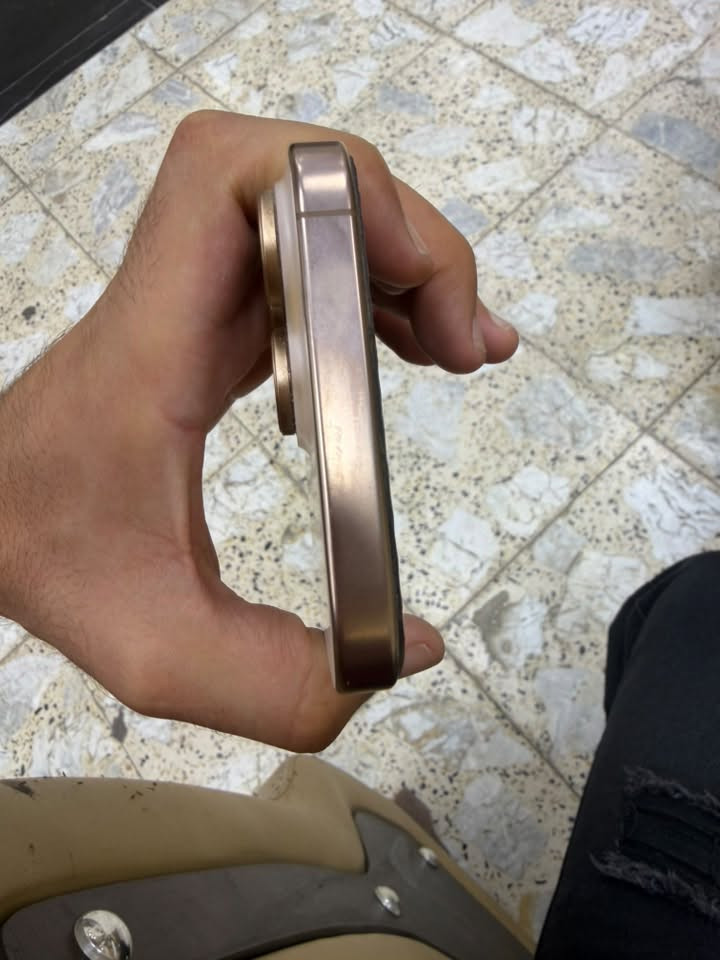 آيفون ١٦ برو ماكس • ٢٥٦ • بطارية ٩٢٪
