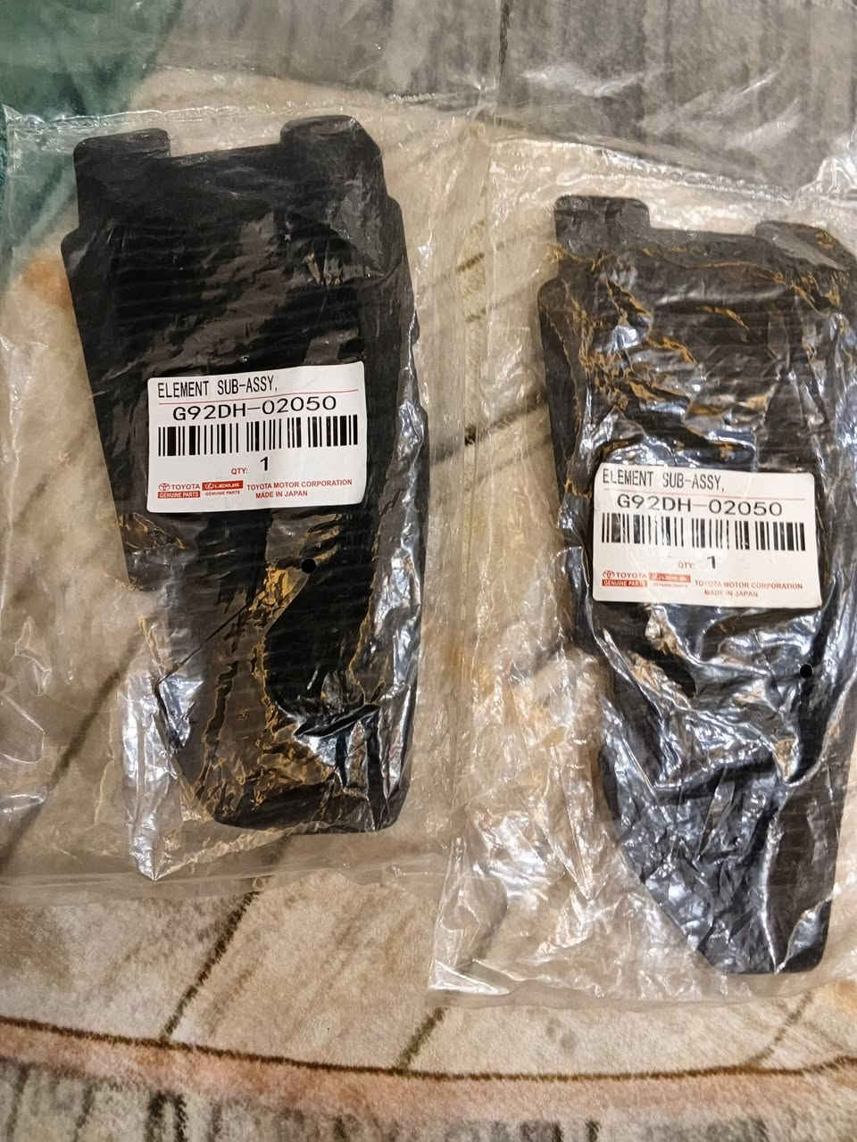 السلام عليكم غراض كورلا جدد للبيع فلتر هواء بطاريه عدد 3 سعر الواحد  10 والجكات مال البنيد سعرهم 35 اصلي شركه عنواني بابل رقمي ***********
