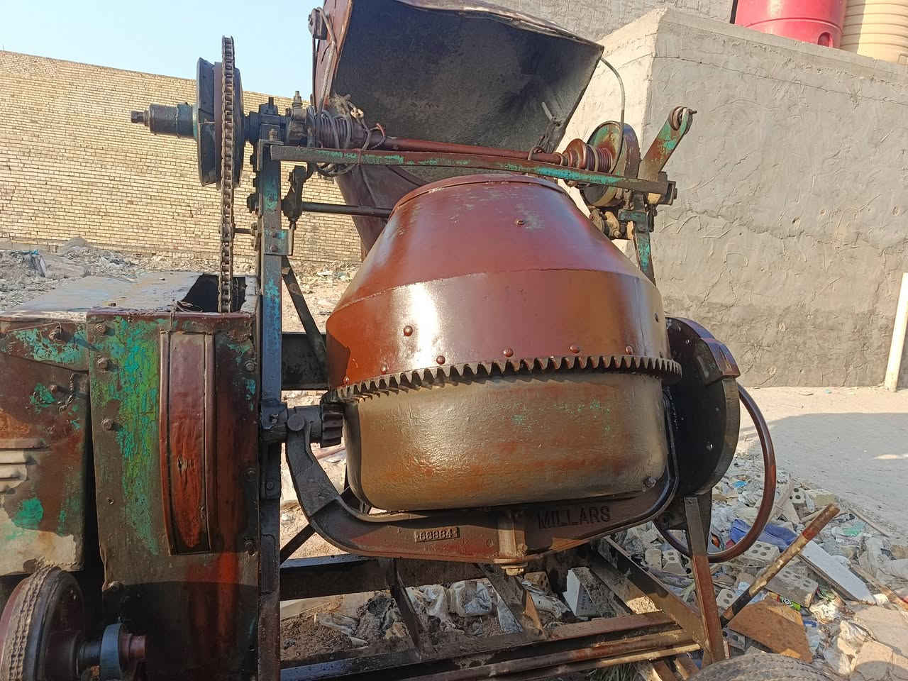 السلام عليكم للبيع  خباطه ميلاارس  80 مكان بغداد الشعب
***********
